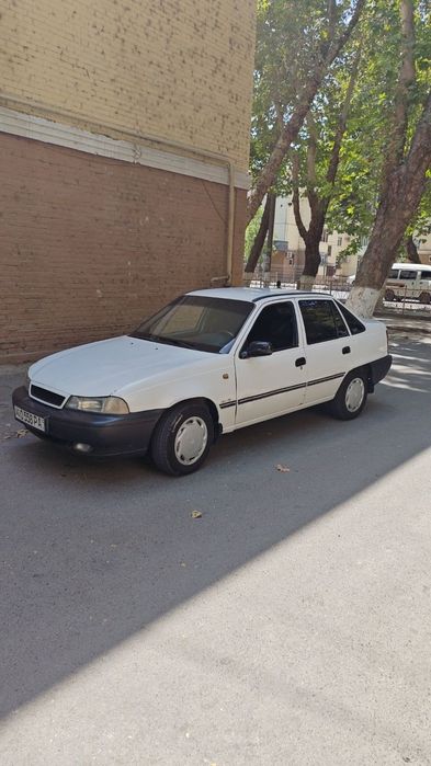 Автомобиль Нексия 1