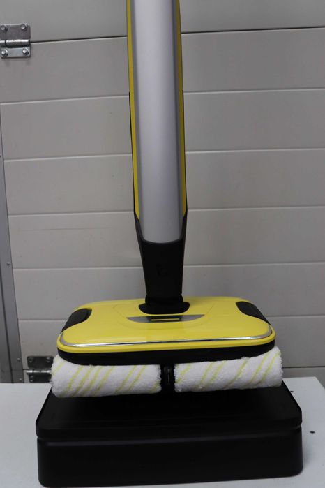 Подочистачка, Безжична машина за почистване подове KARCHER FC 7, IPX4