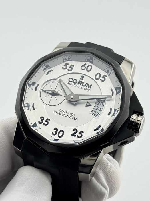 Наручные часы Corum Admirals cup