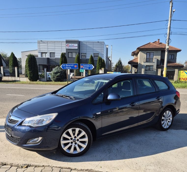 OPEL ASTRA J 1.7 CDTI / 2011 / EURO 5 / Cash-Rate-Garantie