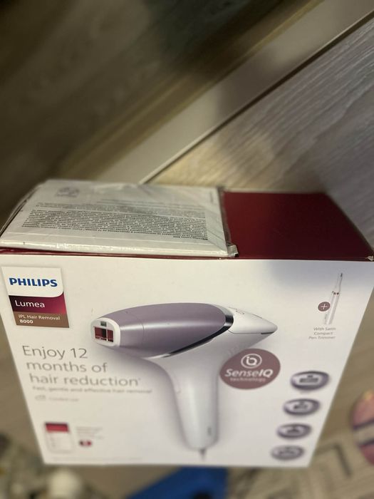Philips Lumea IPL Series 8000 Фотоепилатор