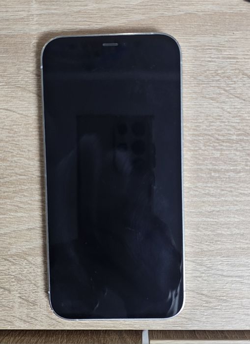 iPhone 12 Pro  мобильный телефон