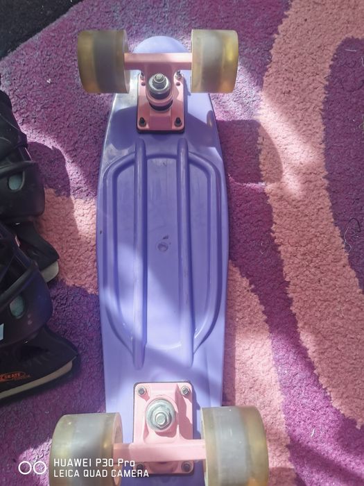 Vând, schimb la pachet patine+skateboard