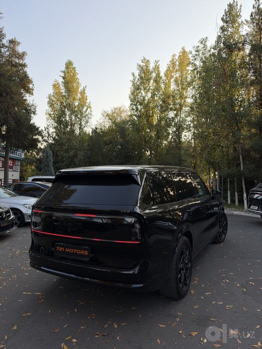 Zeekr 9X Obsidian Black Edition