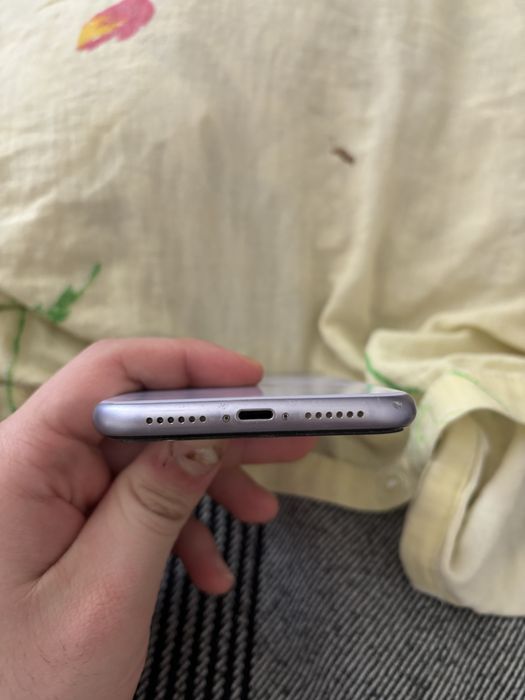 Продается iPhone 11 64 гб
