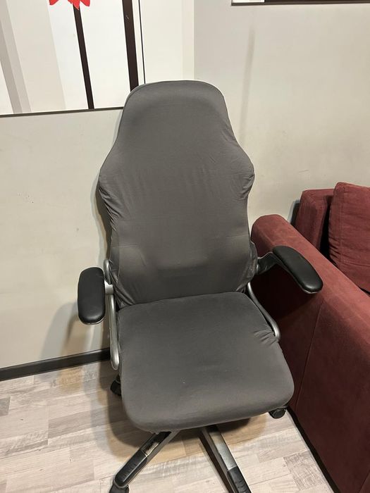 Продам Стол с креслом