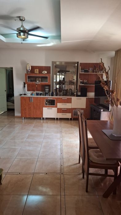 Vând apartament ultracentral — fotografia 1