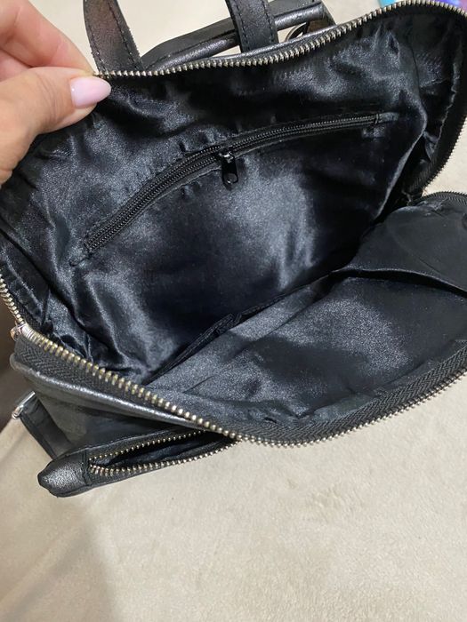 Дамска раница спортно елегантна