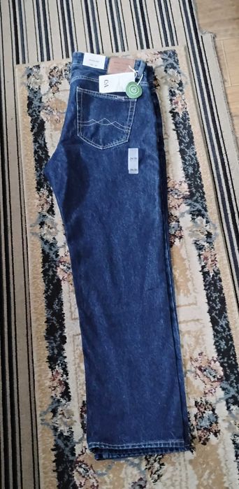 Vând blugi bărbați