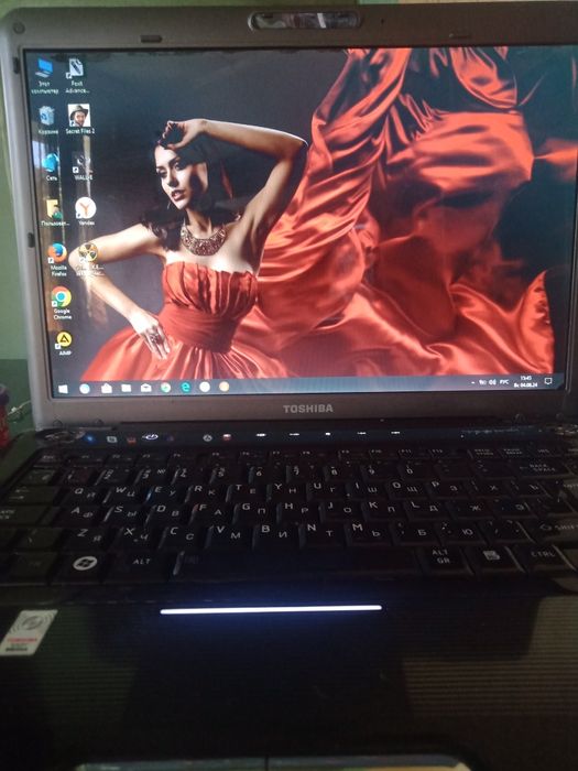 Ноутбук TOSHIBAe