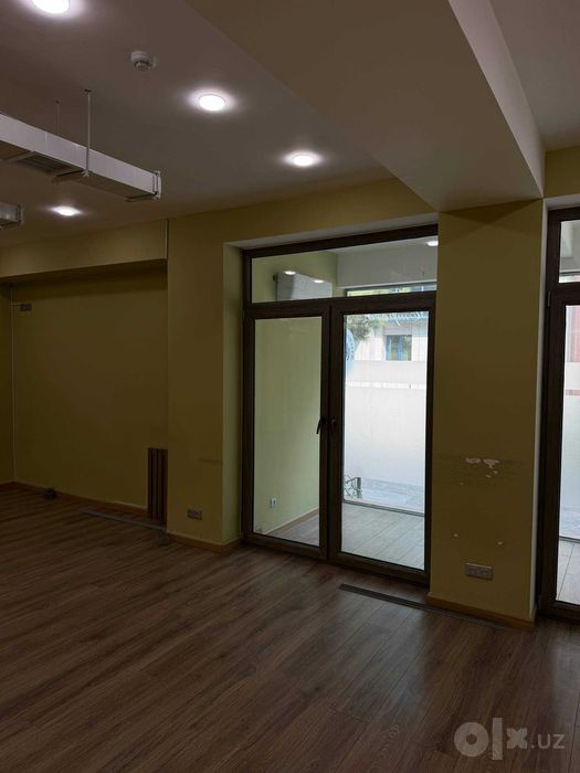 Сдаётся офисное помещение площадью 205 м² в районе Дархан