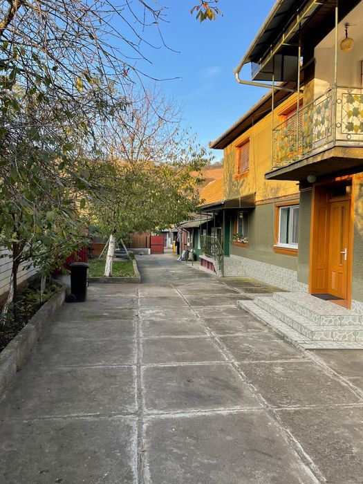 Casa individuala de vânzare in com. Darlos-Medias