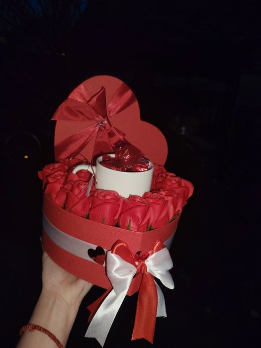 Martisor aranjament cutie