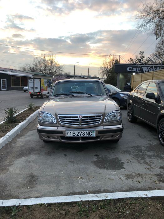 Автомобиль Волга газ 31105