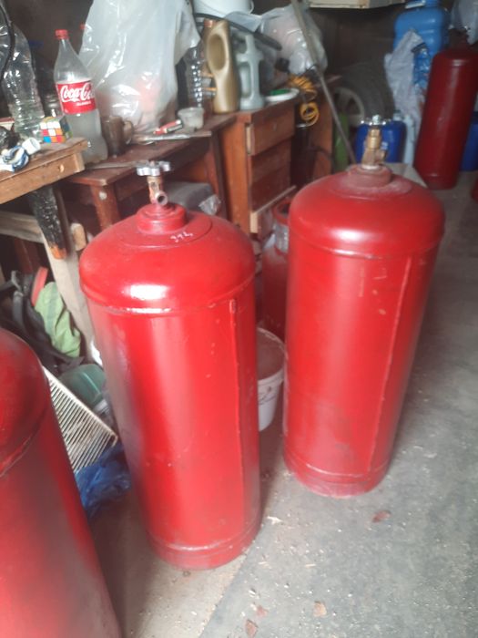 Продам  вентильные газовые баллоны