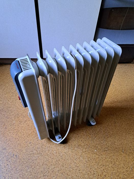 Обогреватель масляный.  В отличном состоянии