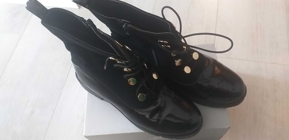 Дамски много красиви боти размер 41 -70лв.