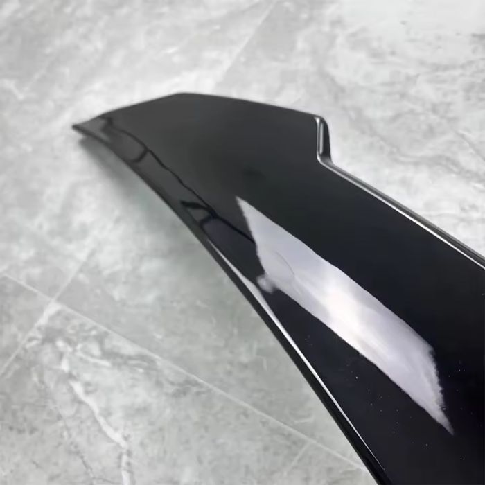 Eleron pleoapa Luneta BMW E60 M4 style