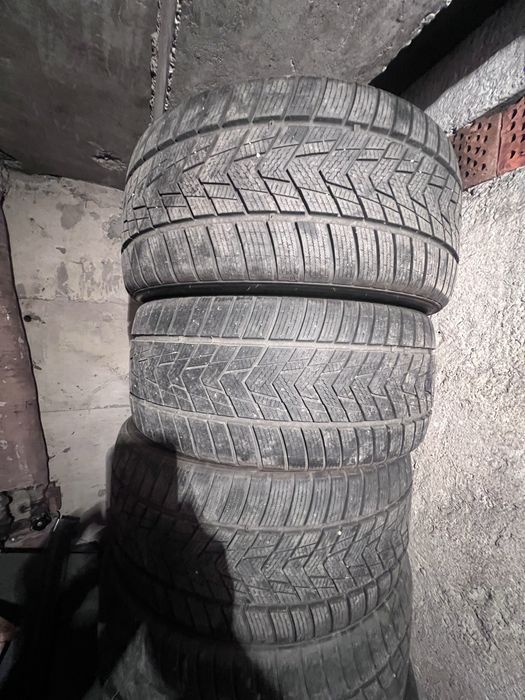 Гуми 255/35/20 зимни Тракмакс