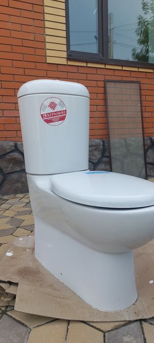 Унитаз Keramin с бачком и сиденьем