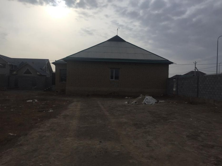 шұғыл түрде Үй сатылады! үй 5 бөлмелі!