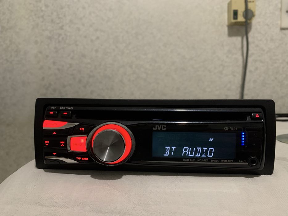 Авто Cd плеър JVC USB