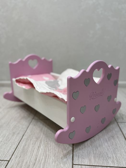 Кроватка для куклы