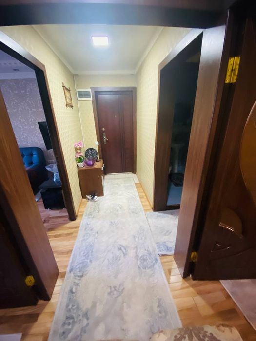 Ko'p qavatli uy joy. Samarqand shahar. Beruniy (Oktyabrskiy) ko'chada