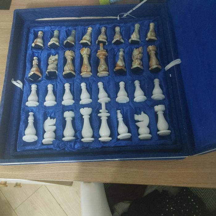 Продаётся шахматы.