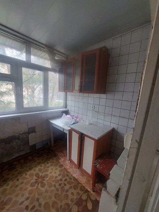 Сдается квартира 2х комнотная Вогзал саодат срочно