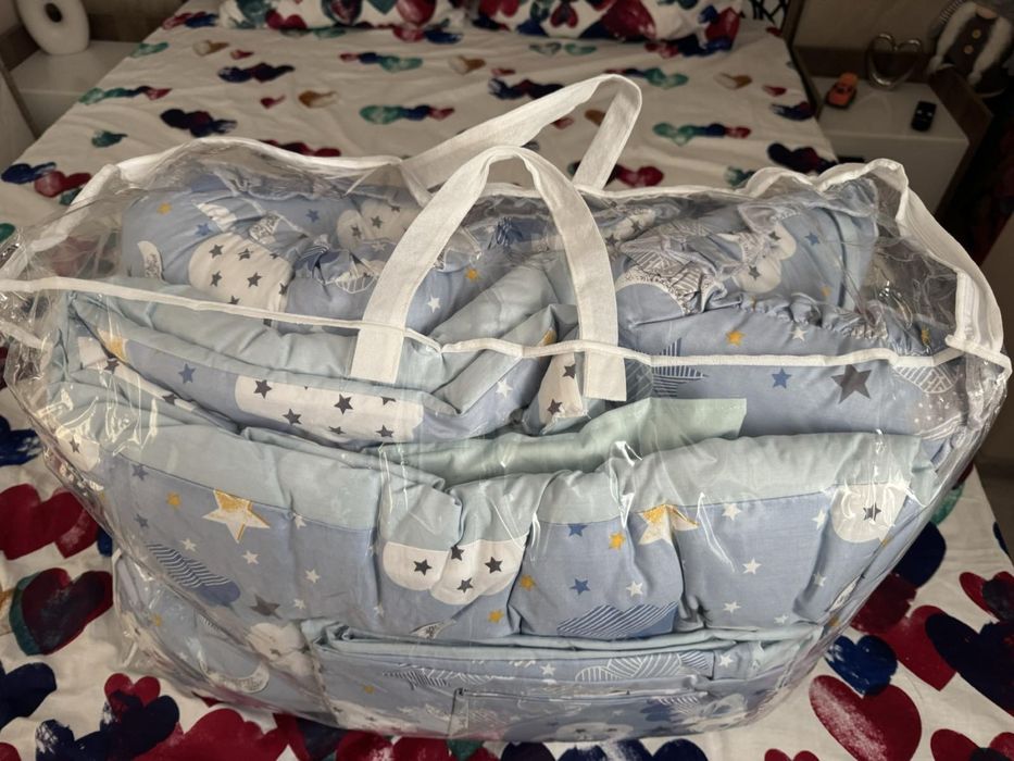 Нов бебшки комплект с обиколници