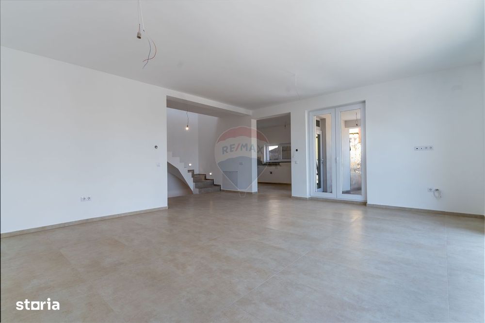 Casa/vila cu 5 camere, comision 0% la cumparator