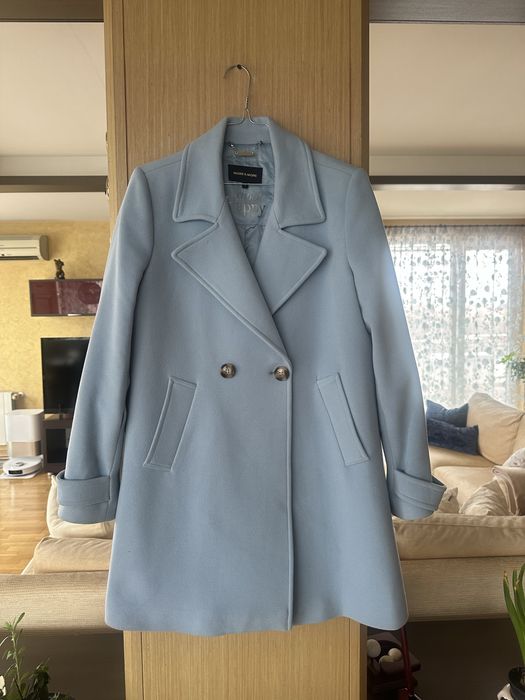 Светлосиньо палто