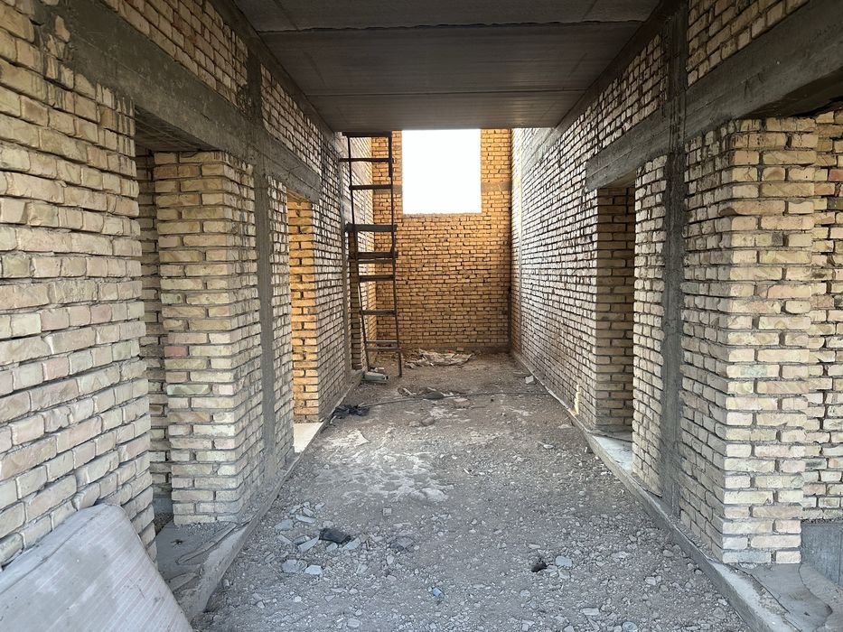 Двухэтажный дом Комунизм