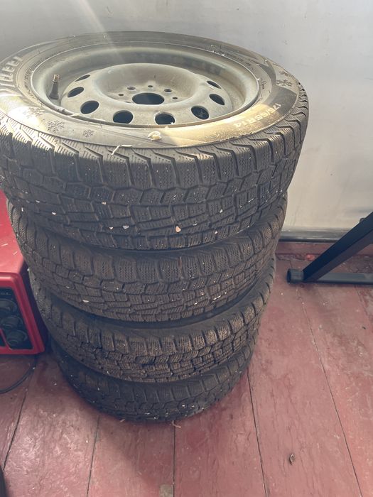 Шины с дисками .