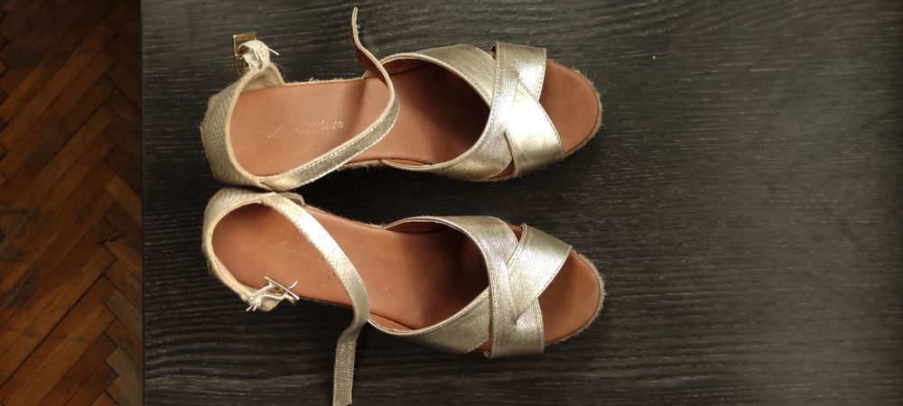 Златни сандали, естествена кожа, 38 номер