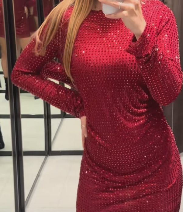 Zara червена рокля с камъни
