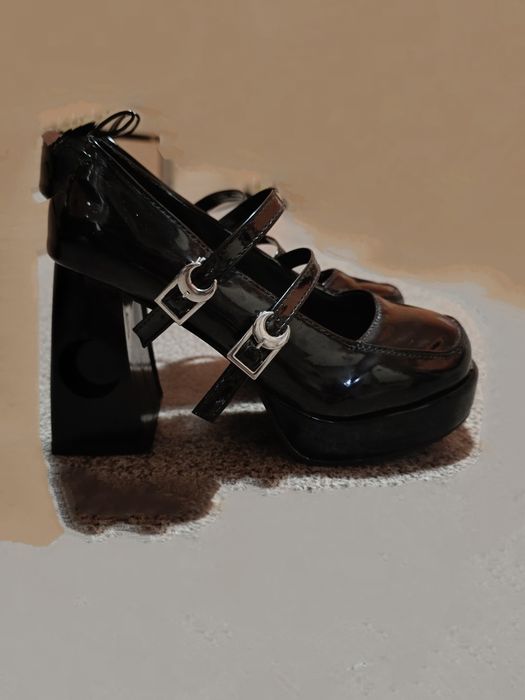 Туфли на высоком каблуке,  новые