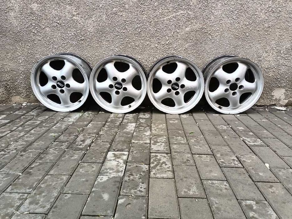 Продам оригинальные легкосплавные диски R15 на Mercedes.