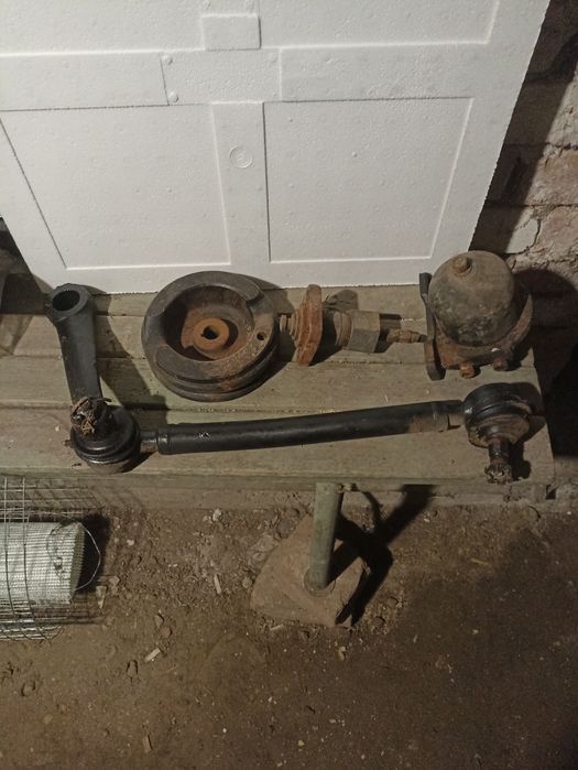 Части товарни камиони ЗИЛ, ГАЗ, Жук, Ниса