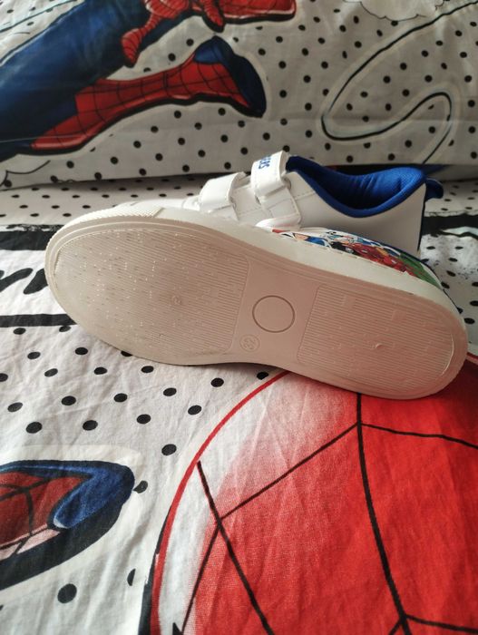 Нови кецове за момче на Marvel