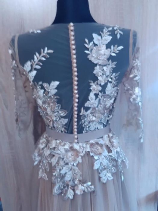 Официална рокля, бална рокля