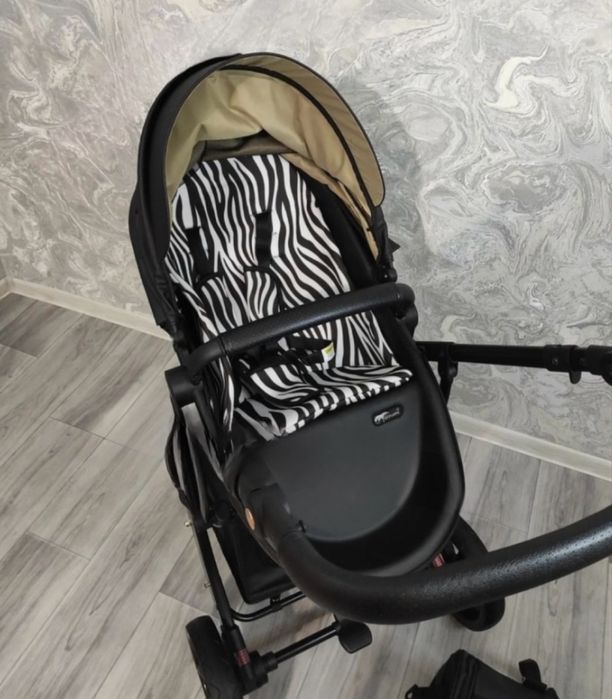 Коляска 2в1 люлька и прогулочный блок