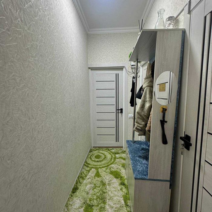 Срочно Продаю 2х-комнат На Авиасозлар-3  Балкон 1,5*3