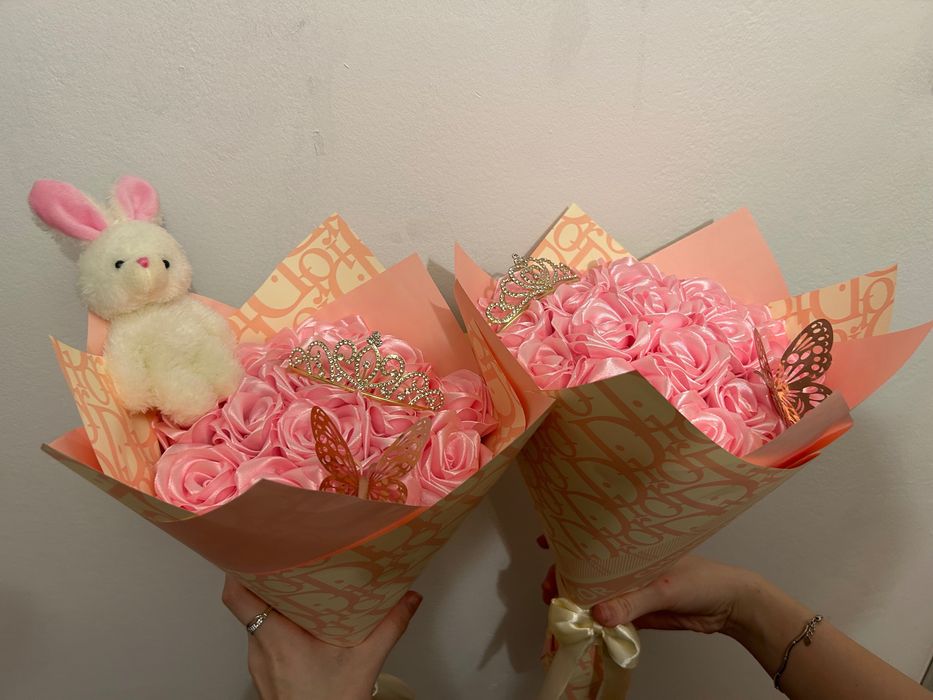 Buchete florale artificiale din satin si sapun