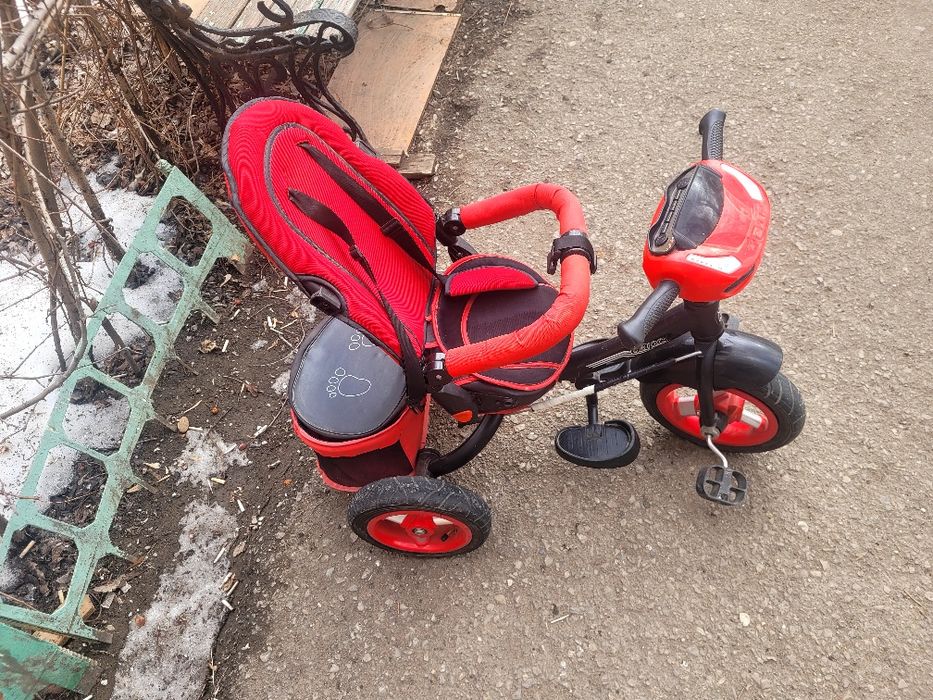 Велосипед трёхколёсный