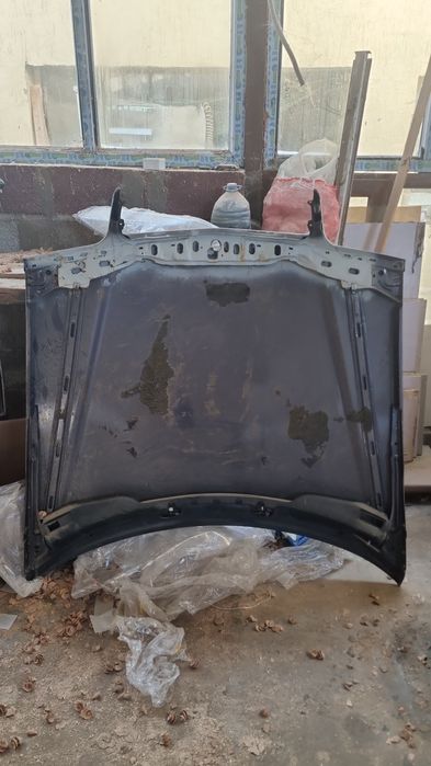 Продам капот на мерседес 124