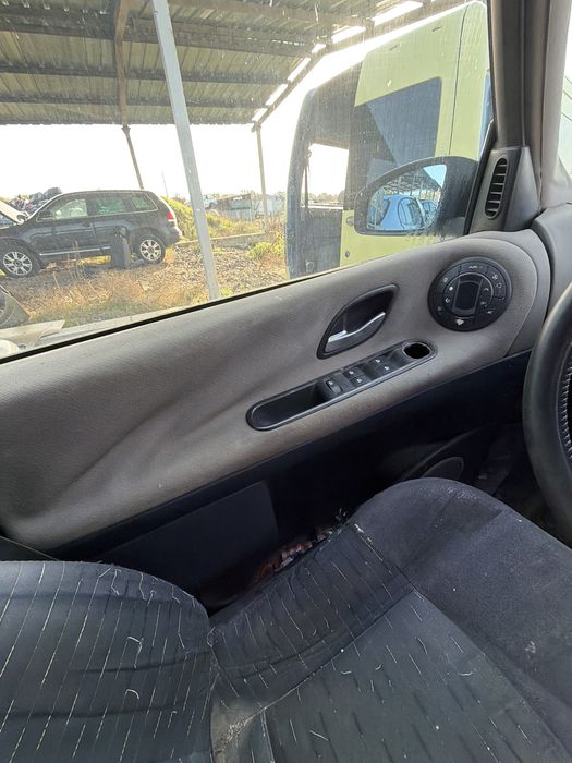 Renault Grand Espace на части