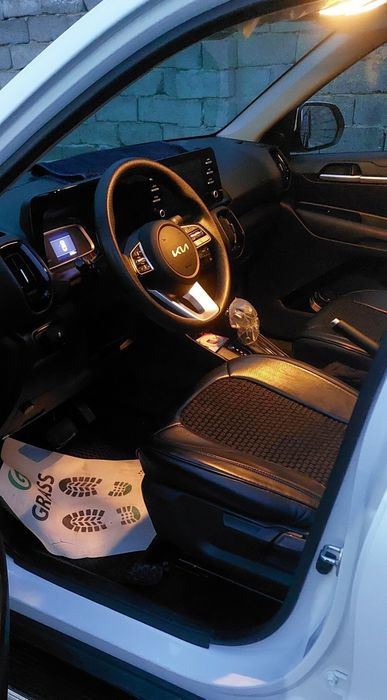 Kia sonet kelishilgan holda sotiladi