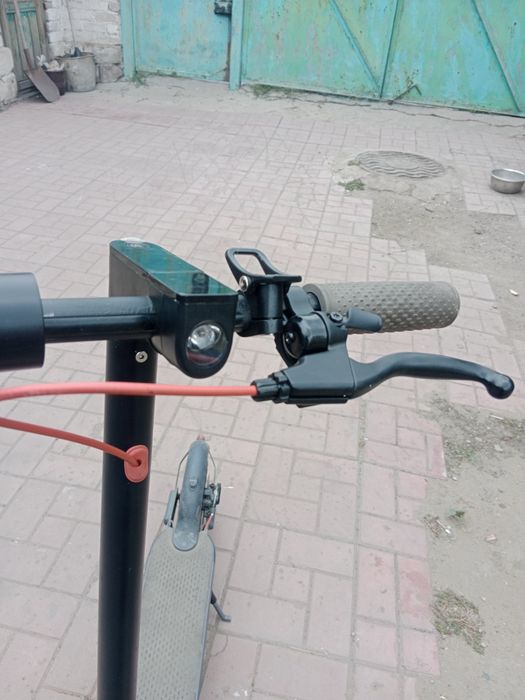 Электросамокат на запчасти.